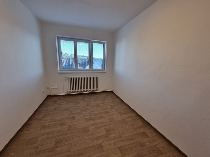 Pronájem dvoulůžkových a třílůžkových pokojů v centru města Zlín.