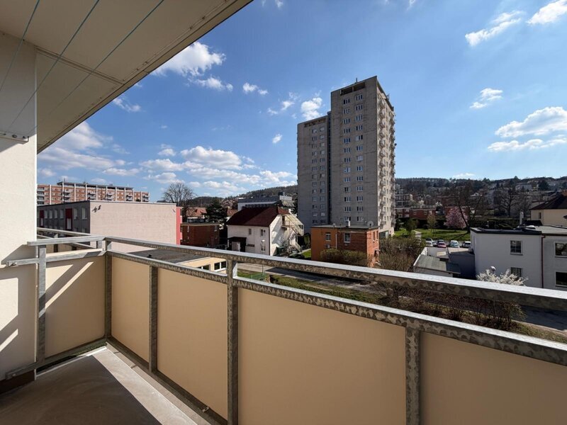 Pronájem bytu 1+kk s balkonem po rekonstrukci – Zlín, ul. Kvítková