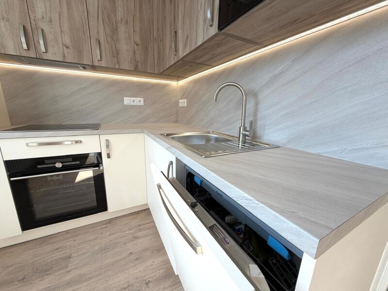 Pronájem bytu 1+kk s balkonem po rekonstrukci – Zlín, ul. Kvítková