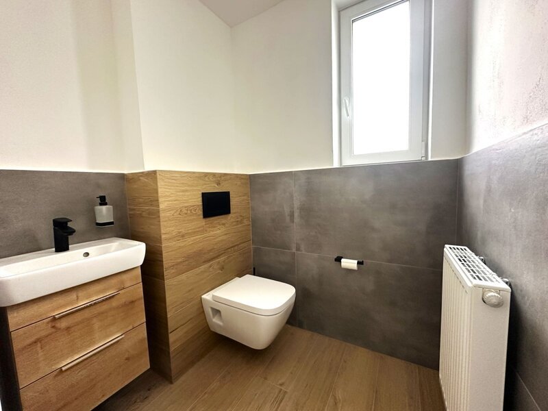 Prostorný rodinný dům 5+kk po kompletní rekonstrukci se zahradou, Otrokovice