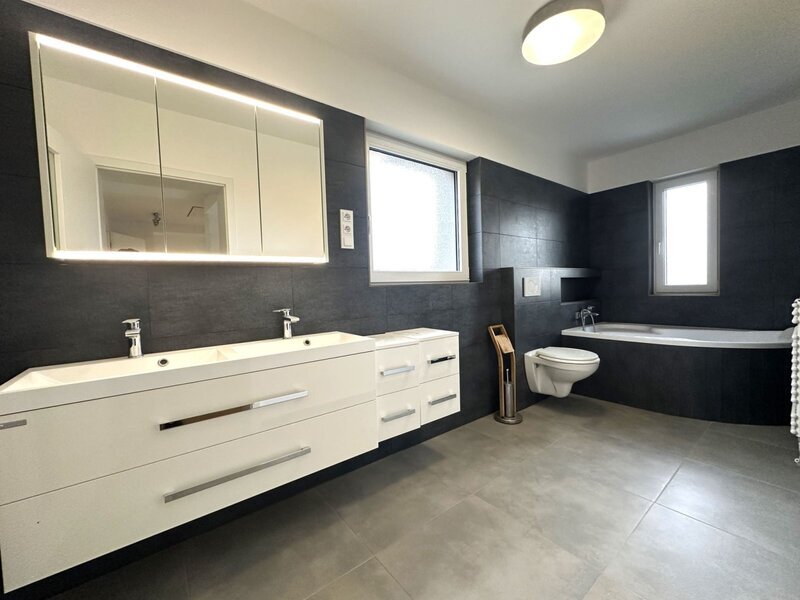 Prostorný rodinný dům 5+kk po kompletní rekonstrukci se zahradou, Otrokovice