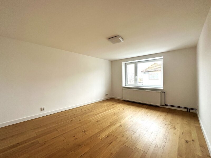 Prostorný rodinný dům 5+kk po kompletní rekonstrukci se zahradou, Otrokovice