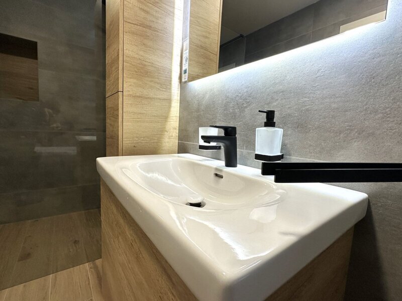 Prostorný rodinný dům 5+kk po kompletní rekonstrukci se zahradou, Otrokovice