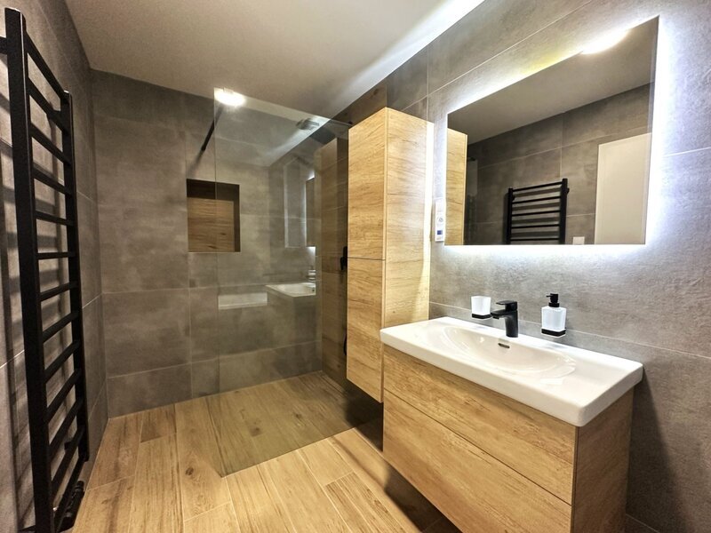 Prostorný rodinný dům 5+kk po kompletní rekonstrukci se zahradou, Otrokovice