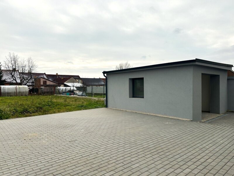 Prostorný rodinný dům 5+kk po kompletní rekonstrukci se zahradou, Otrokovice