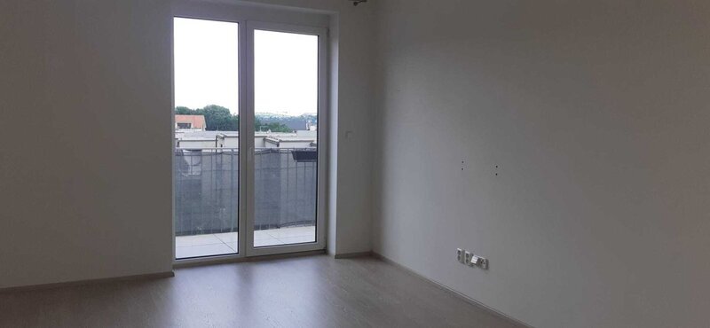 Pronájem byt 1+kk 30 m², v novostavbě, s balkonem, s parkováním, Pod Hradem, Zlín, Malenovice