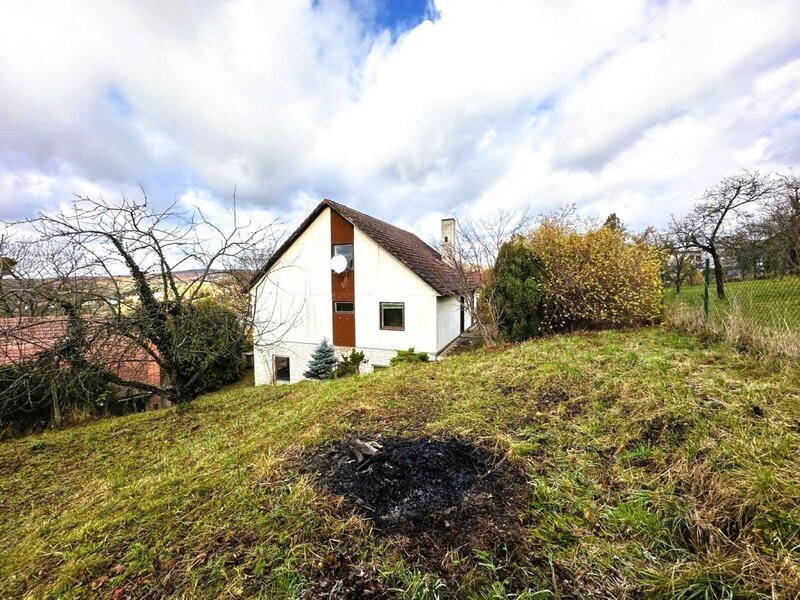 Rodinný dům s výjimečným výhledem a obrovským potenciálem – Zlín, Mladcová