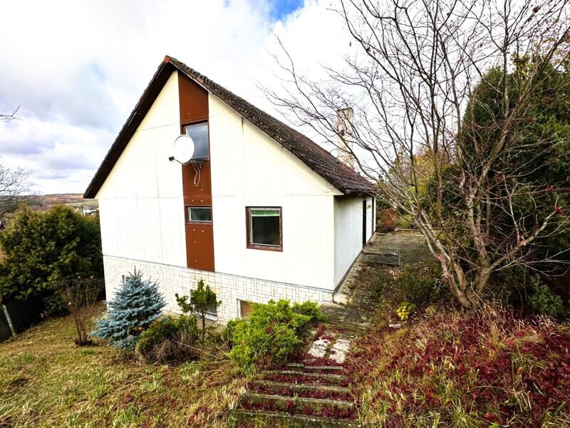 Rodinný dům s výjimečným výhledem a obrovským potenciálem – Zlín, Mladcová