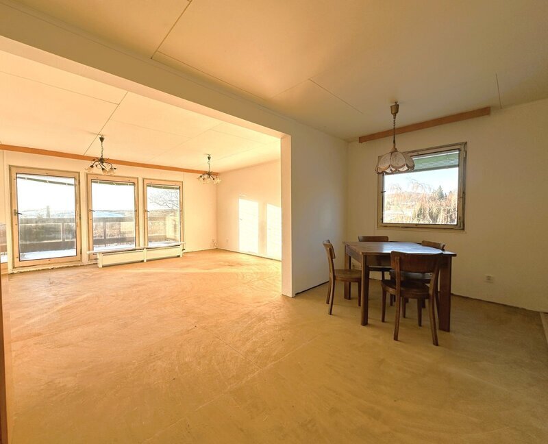 Rodinný dům s výjimečným výhledem a obrovským potenciálem – Zlín, Mladcová