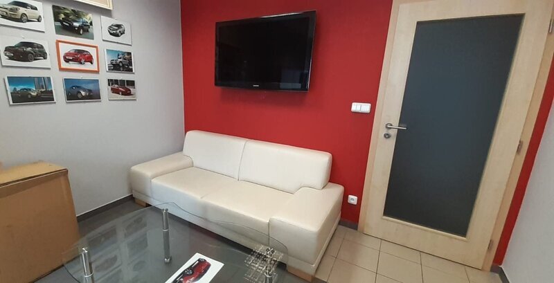 Pronájem komerčních prostor 130 m2, v lokalitě Louky Zlín