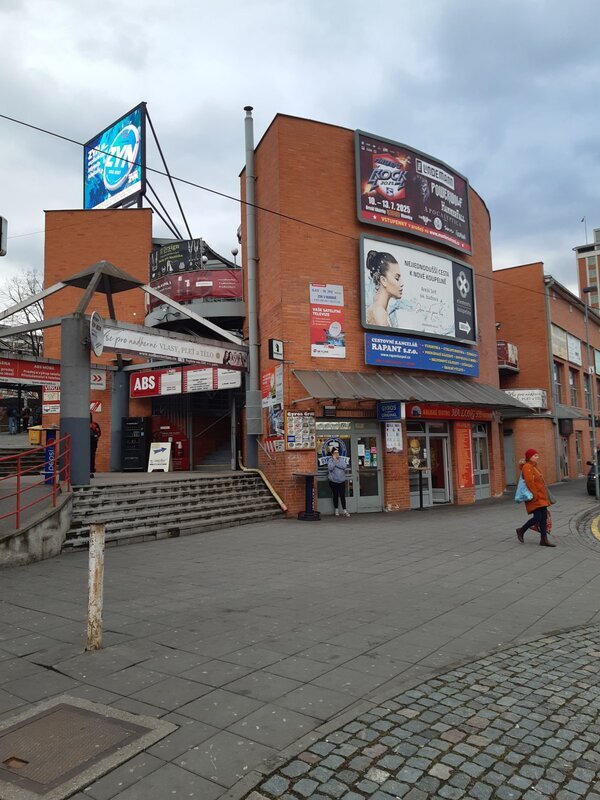 Pronájem obchodních prostor v ABS Centrum Zlín