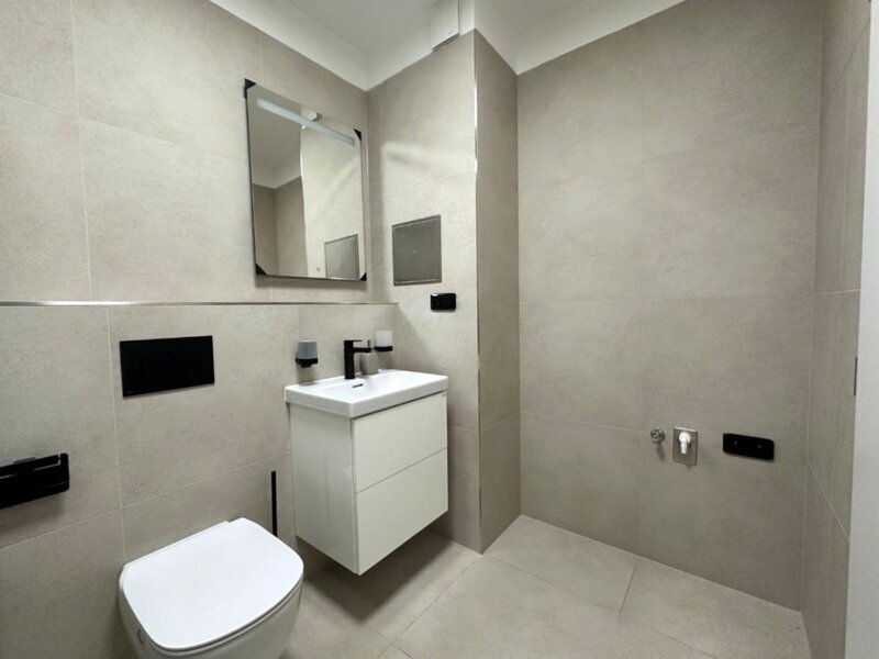 Pronájem bytu 1+kk s lodžií v centru města Zlín