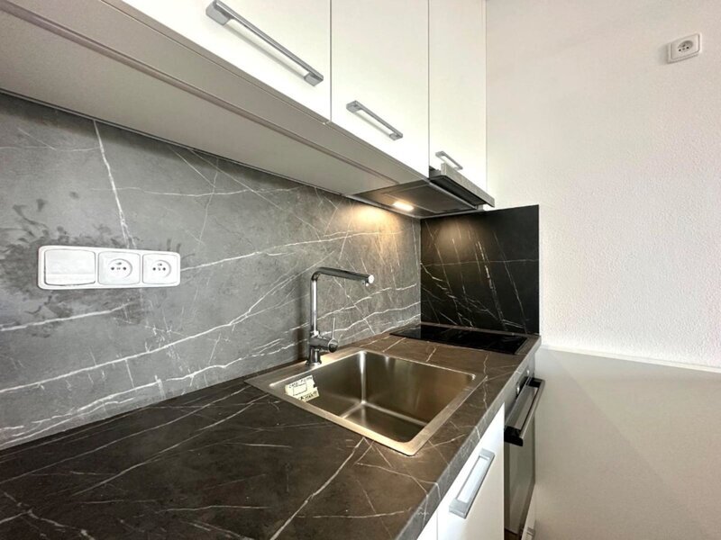 Pronájem bytu 1+kk s lodžií v centru města Zlín