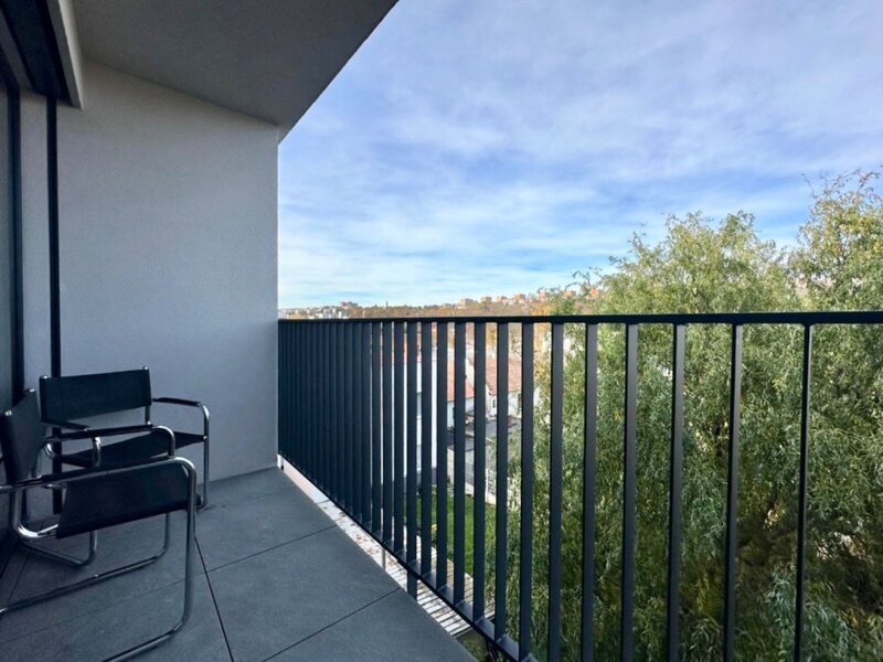 Pronájem bytu 1+kk s lodžií v centru města Zlín