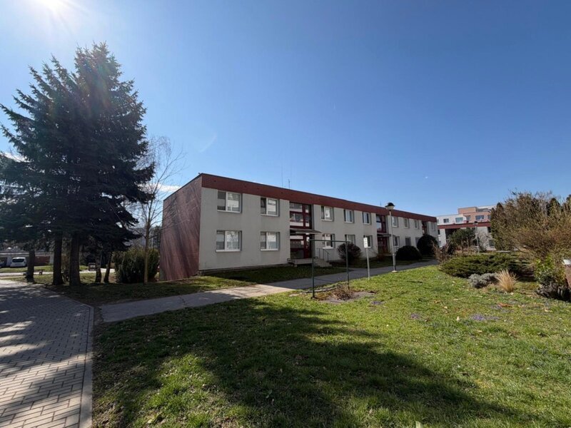 Pronájem bytu 1+kk, Zlín – Jižní Svahy, ulice Nad Stráněmi