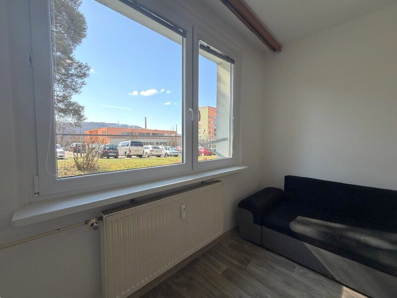 Pronájem bytu 1+kk, Zlín – Jižní Svahy, ulice Nad Stráněmi