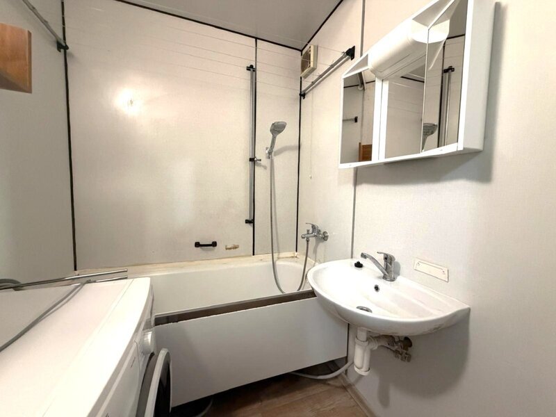 Pronájem bytu 1+kk, Zlín – Jižní Svahy, ulice Nad Stráněmi