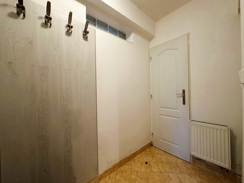 Pronájem útulného bytu 2+kk se zahradou v centru Zlína