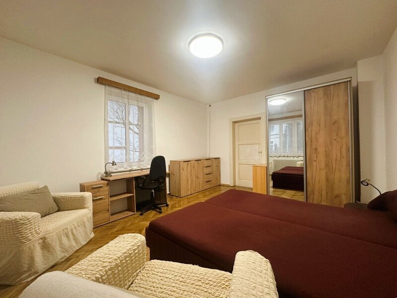 Pronájem útulného bytu 2+kk se zahradou v centru Zlína