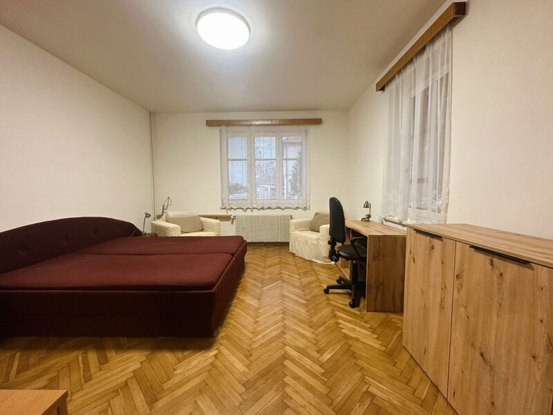 Pronájem útulného bytu 2+kk se zahradou v centru Zlína