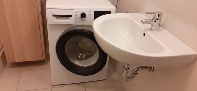 Pronájem 1+kk, novostavba, Zelinova, Jižní Svahy, s lodžií, sklepem, luxusní výhled z lodžie