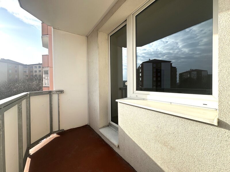 Pronájem bytu 1+1 s lodžií po kompletní rekonstrukci – Otrokovice