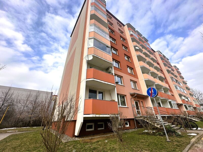 Pronájem bytu 1+1 s lodžií po kompletní rekonstrukci – Otrokovice