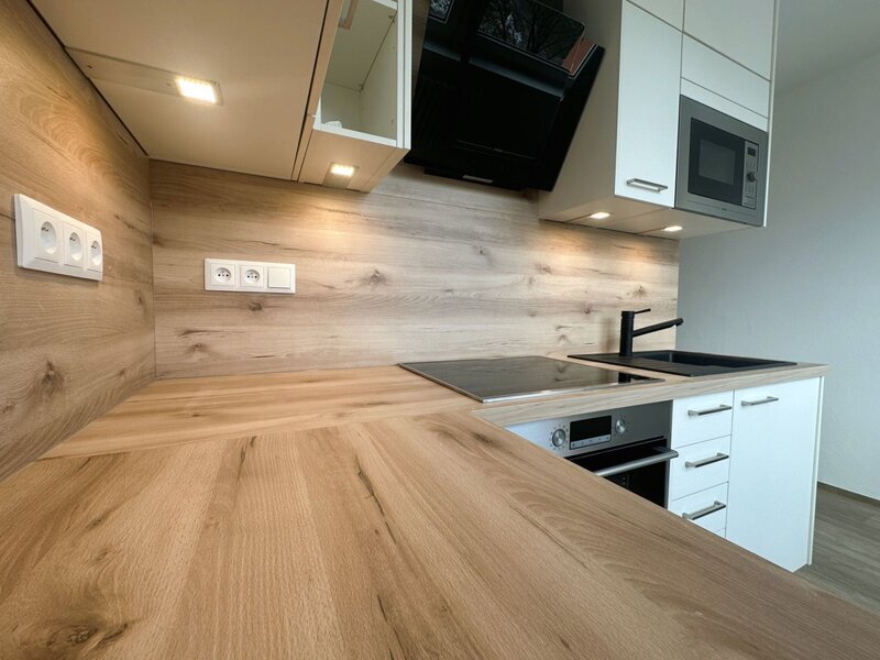 Pronájem bytu 1+1 s lodžií po kompletní rekonstrukci – Otrokovice