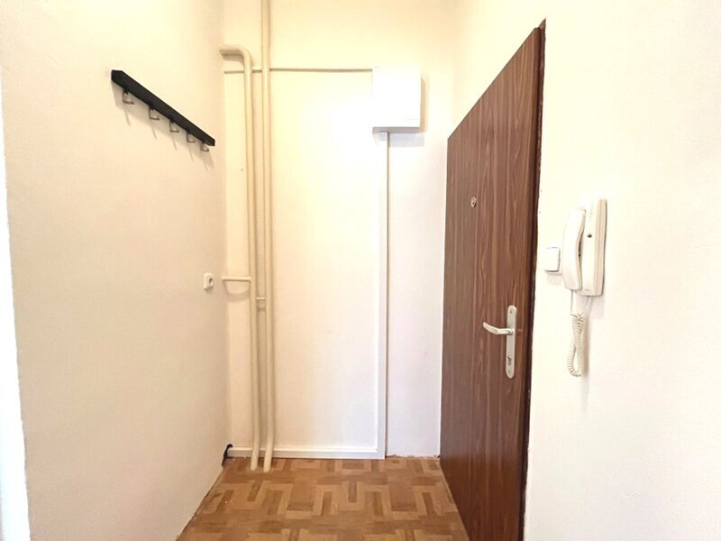 Pronájem bytu 2+kk se zahrádkou a chatičkou – Hulín, centrum