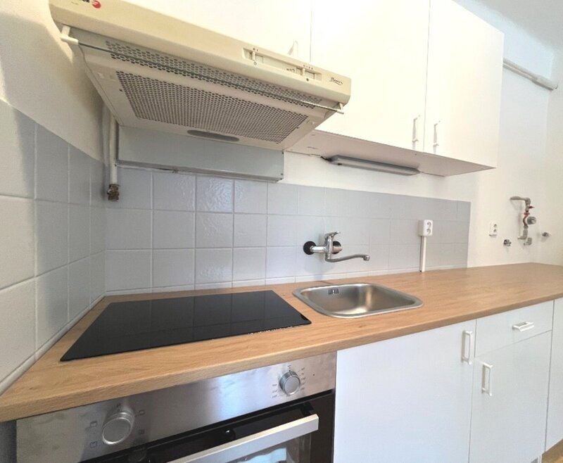 Pronájem bytu 2+kk se zahrádkou a chatičkou – Hulín, centrum