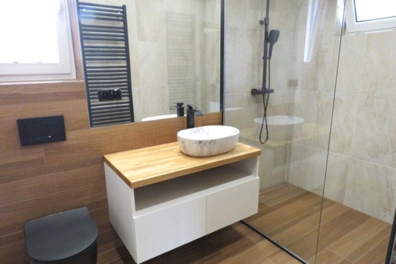 Pronájem zrekonstruovaného bytu 2+kk se zahradou – Zlín, Lesní čtvrť