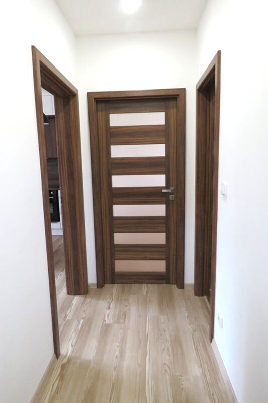 Pronájem zrekonstruovaného bytu 2+kk se zahradou – Zlín, Lesní čtvrť