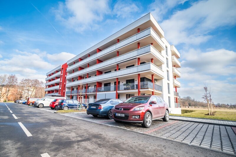 Pronájem nového bytu 2+kk s terasou a garážovým stáním – Rezidence Bartoška, Zlín.