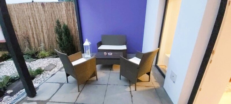 Pronájem krásného bytu 1+kk se zahrádkou a parkovacím stáním – Malenovice, Hřebíčkova