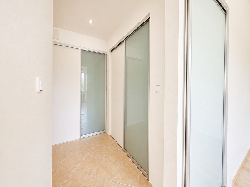 Pronájem bytu 2+1, 58 m² s prostornou lodžií a krásným výhledem – Zlín, ul. Družstevní