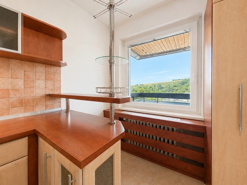 Pronájem bytu 2+1, 58 m² s prostornou lodžií a krásným výhledem – Zlín, ul. Družstevní