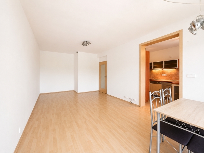 Pronájem bytu 2+1, 58 m² s prostornou lodžií a krásným výhledem – Zlín, ul. Družstevní