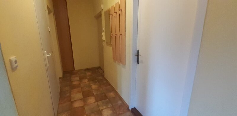 Prodej velký cihlový byt 4+1 ve Zlíně o rozloze 101 m2, s balkonem, ve 3.NP, lokalita Díly