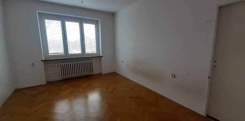 Prodej velký cihlový byt 4+1 ve Zlíně o rozloze 101 m2, s balkonem, ve 3.NP, lokalita Díly