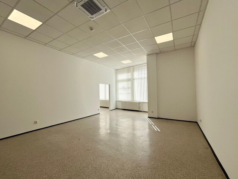 Pronájem komerčních prostor 70 m² – centrum Zlína, ulice Bartošova