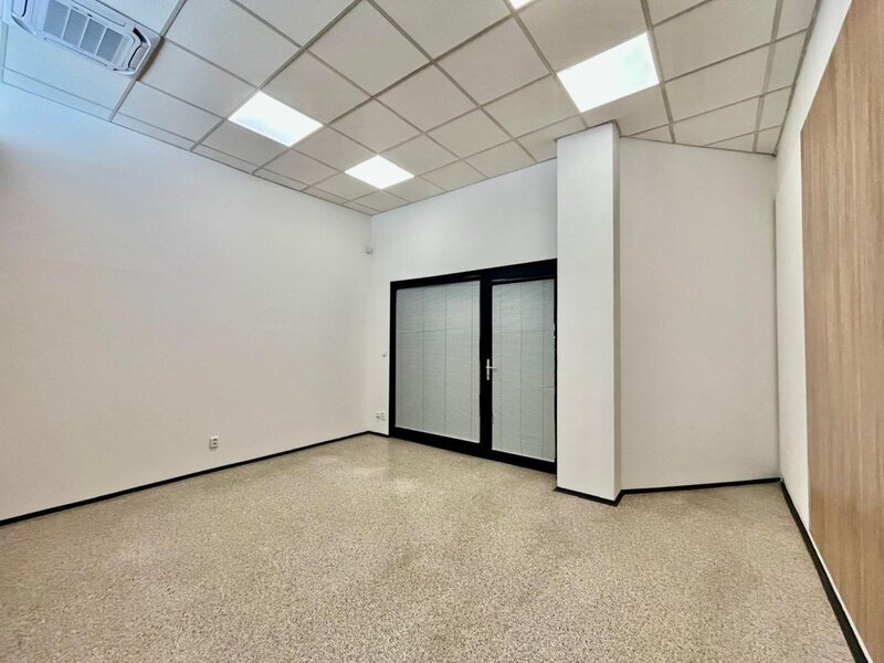 Pronájem komerčních prostor 70 m² – centrum Zlína, ulice Bartošova