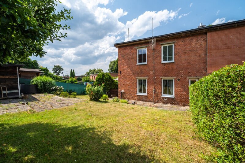 Prodej čtvrt domku 3+kk se zahradou a jedním parkovacím stáním – Zlín, Letná - ulice Kotěrova