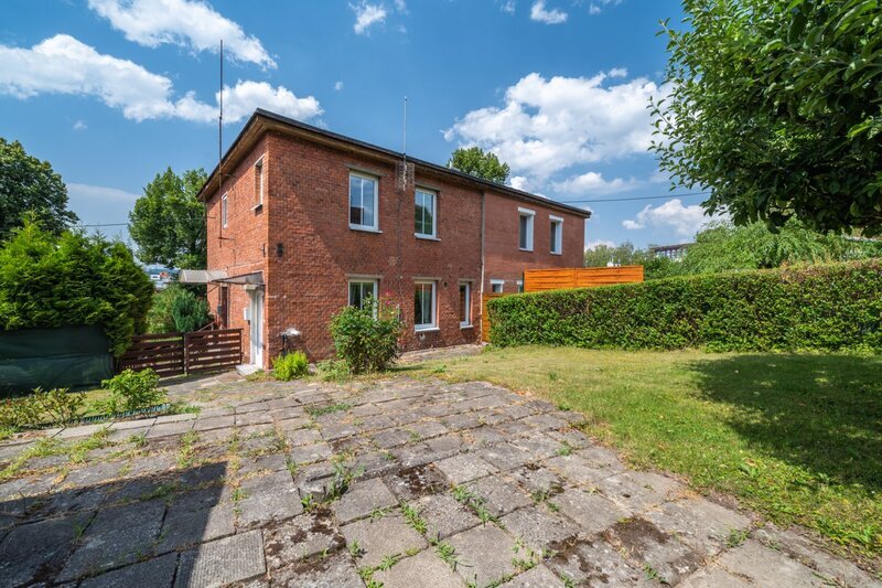 Prodej čtvrt domku 3+kk se zahradou a jedním parkovacím stáním – Zlín, Letná - ulice Kotěrova