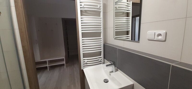 Pronájem částečně zařízené novostavby 1+kk 47 m2, s terasou, novostavba Rezidence Bartoška
