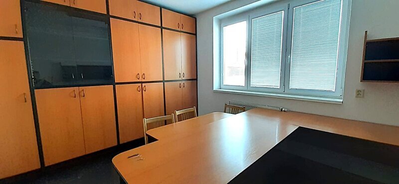 Pronájem kanceláře 17 m2, v samém centru Zlína