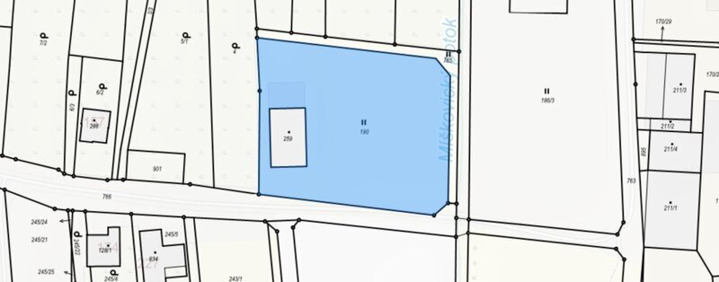 Prodej pozemku v Míškovicích pro komerční využití – výroba a skladování