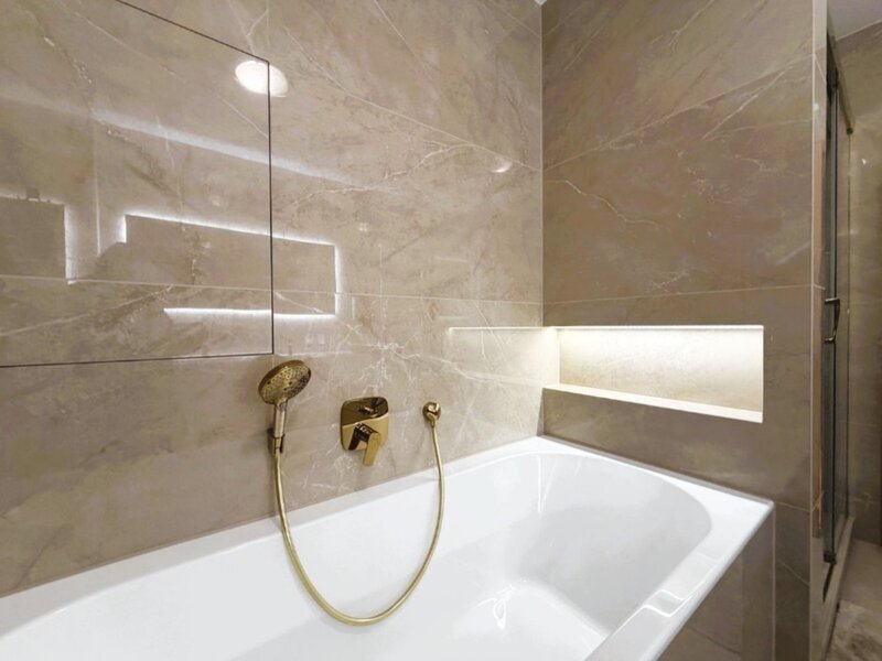 Pronájem luxusního bytu 4+kk, 107 m², dvě parkovací stání – Tyršovo nábřeží, Zlín