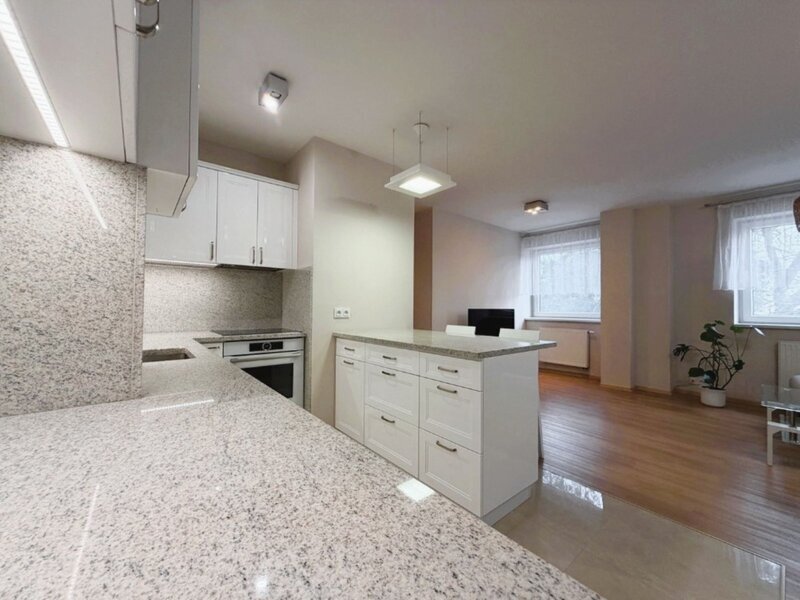 Pronájem luxusního bytu 4+kk, 107 m², dvě parkovací stání – Tyršovo nábřeží, Zlín