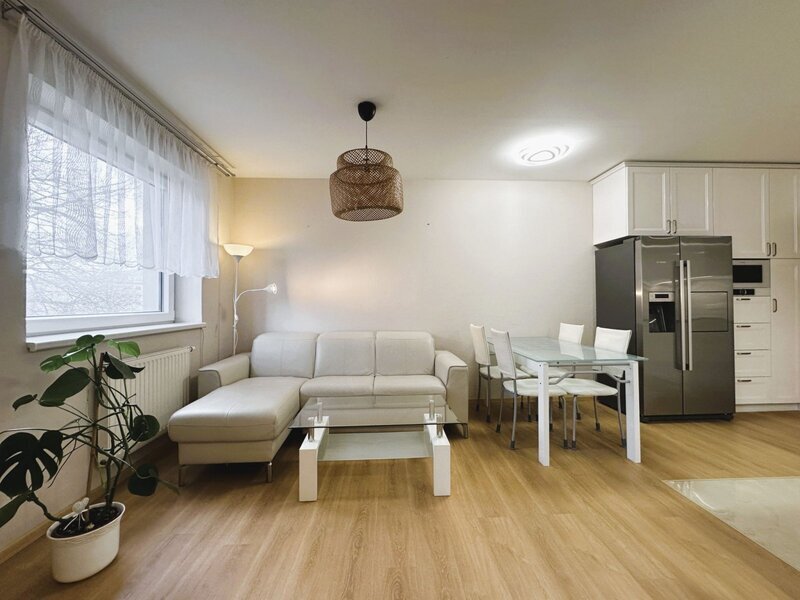 Pronájem luxusního bytu 4+kk, 107 m², dvě parkovací stání – Tyršovo nábřeží, Zlín