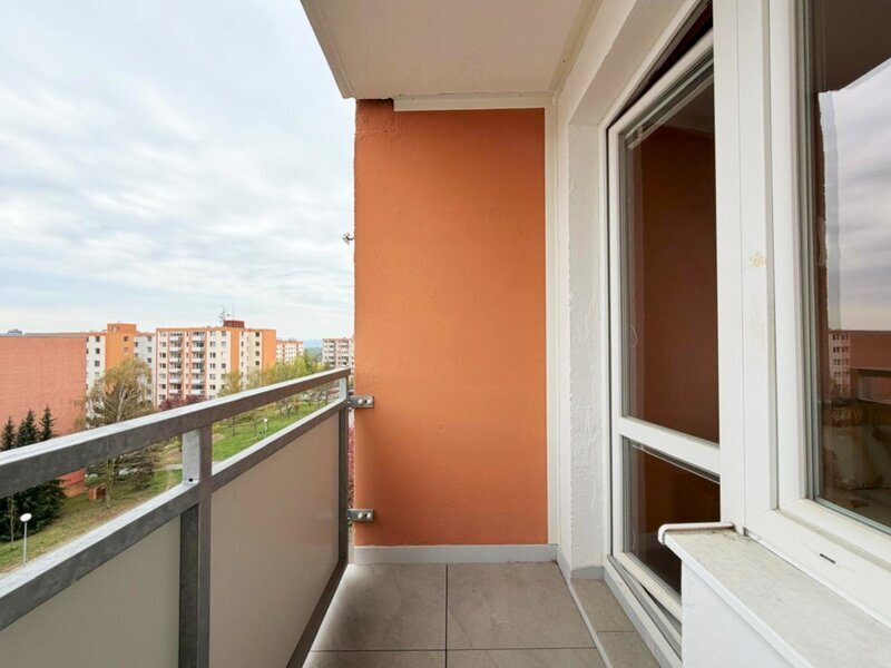 Prodej prostorného bytu 4+1 s lodžií a sklepem ve vyhledávané lokalitě Zlín – Podlesí III.